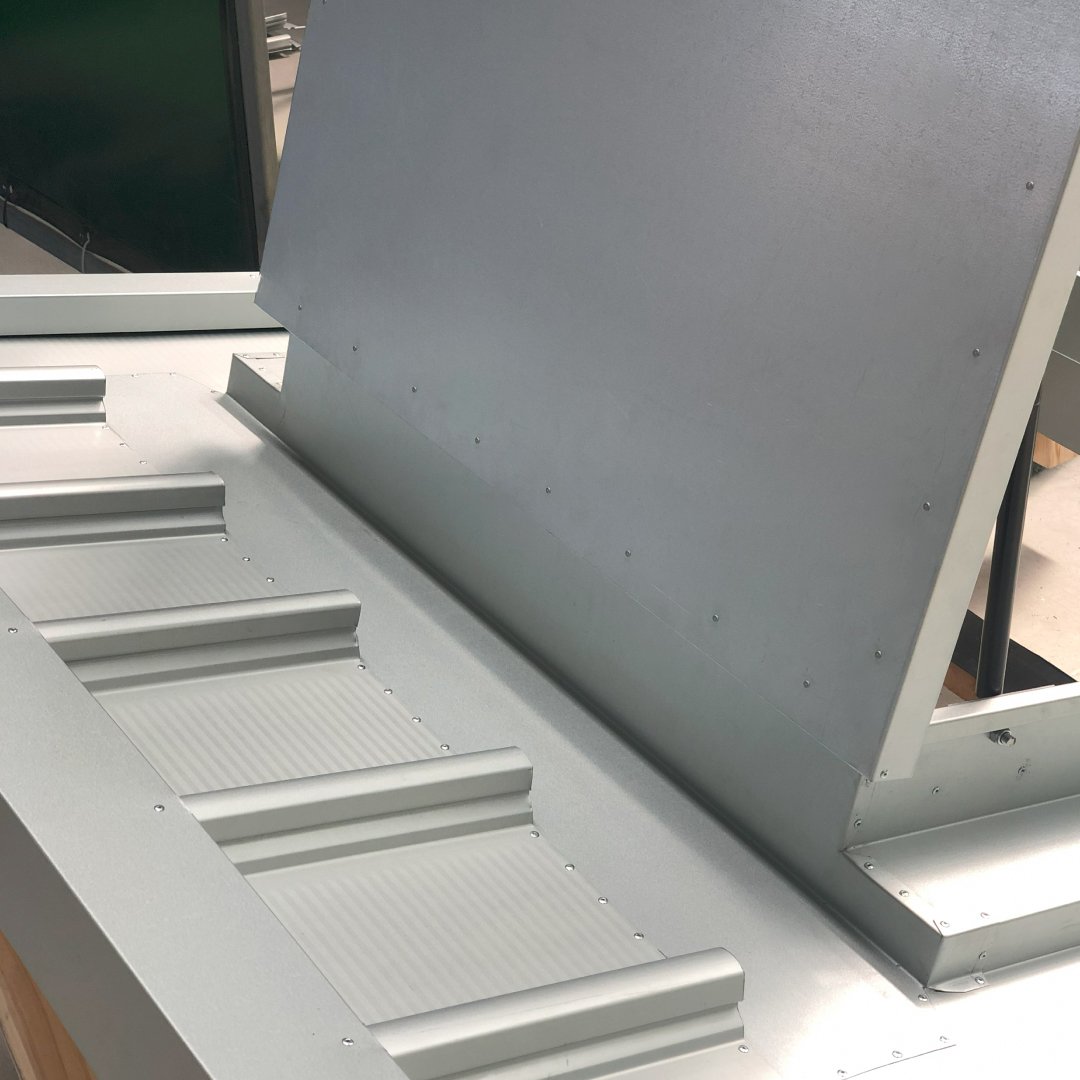 Access hatch for a Klip Lok profile